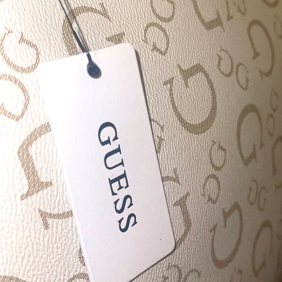 Guess? Tote 👜 🤍🤎🤍 - Picture 8 of 10